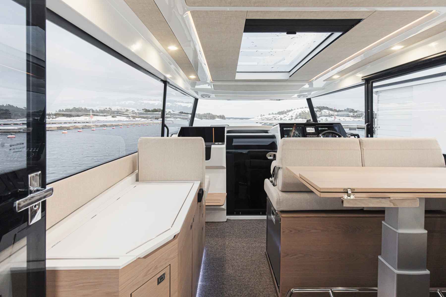 Motorboot Quarken 35 CABIN TOURER