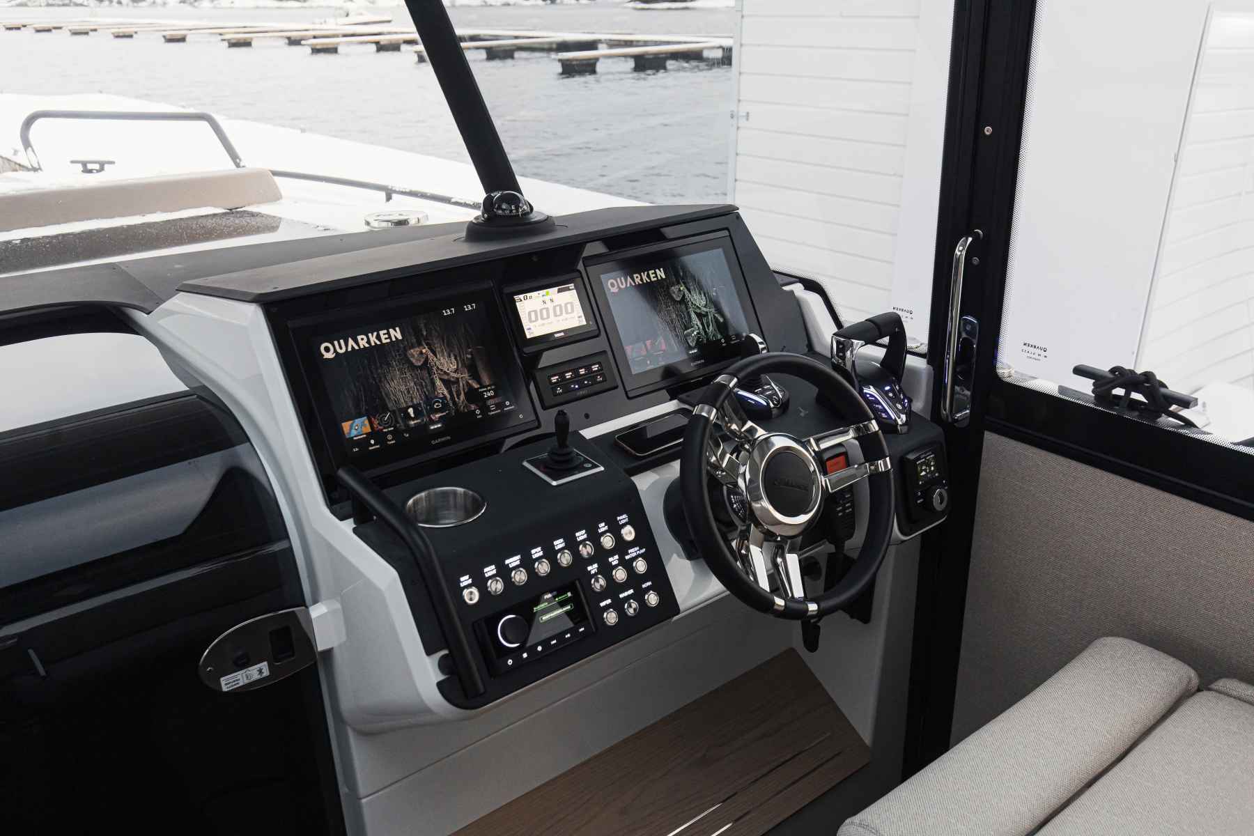 Motorboot Quarken 35 CABIN TOURER