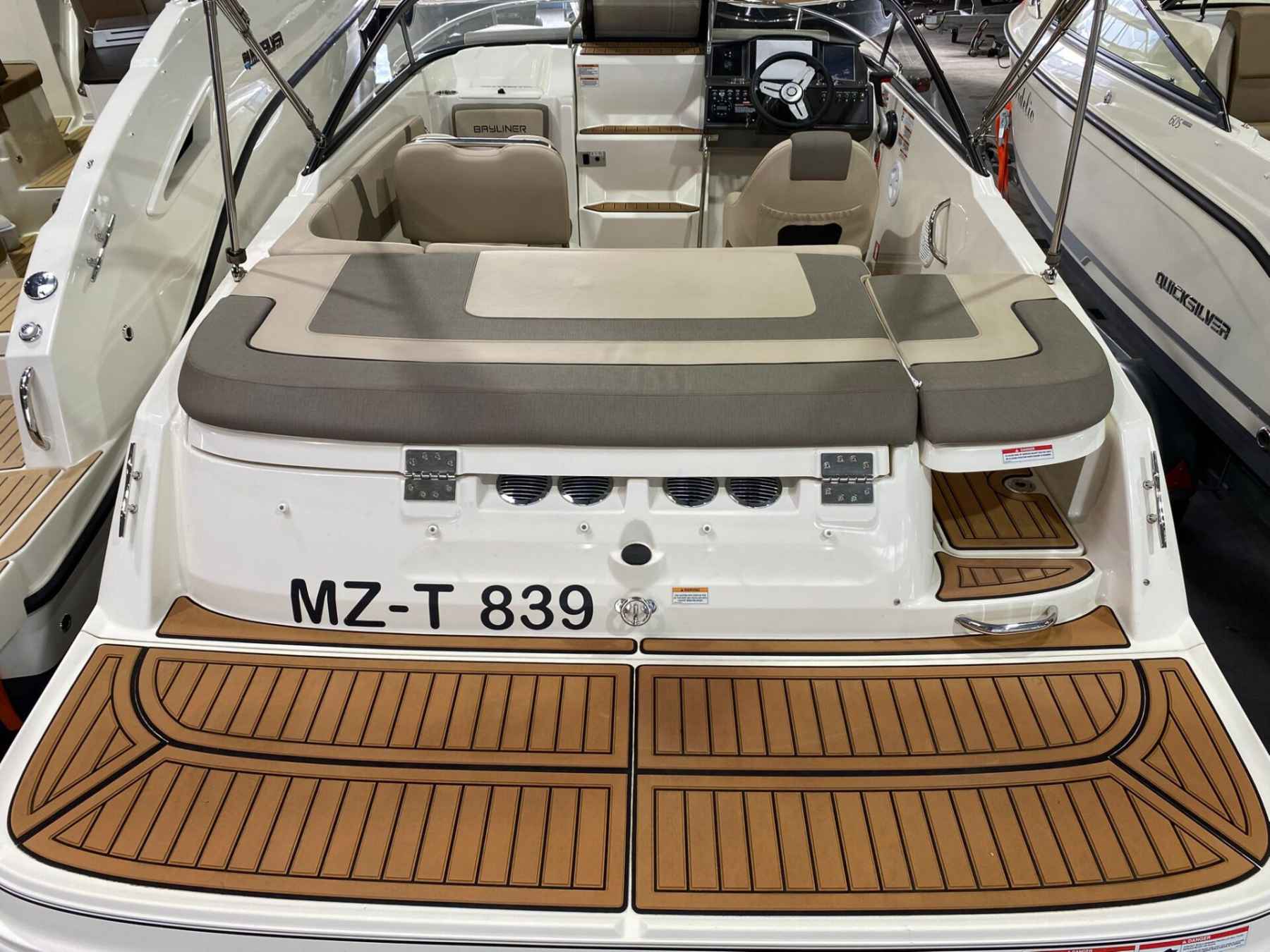 Motorboot Bayliner VR5C CUDDY