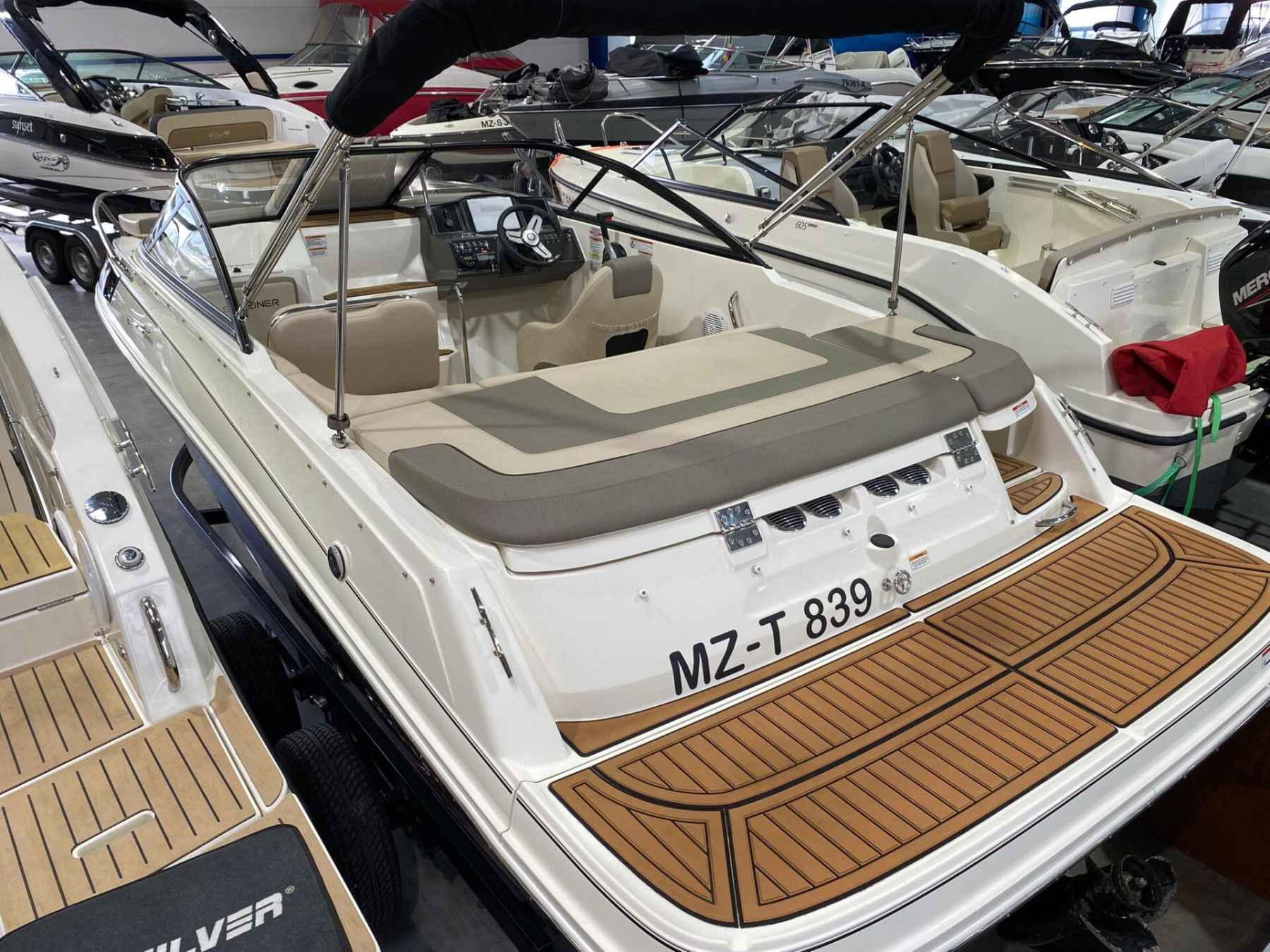 Motorboot Bayliner VR5C CUDDY