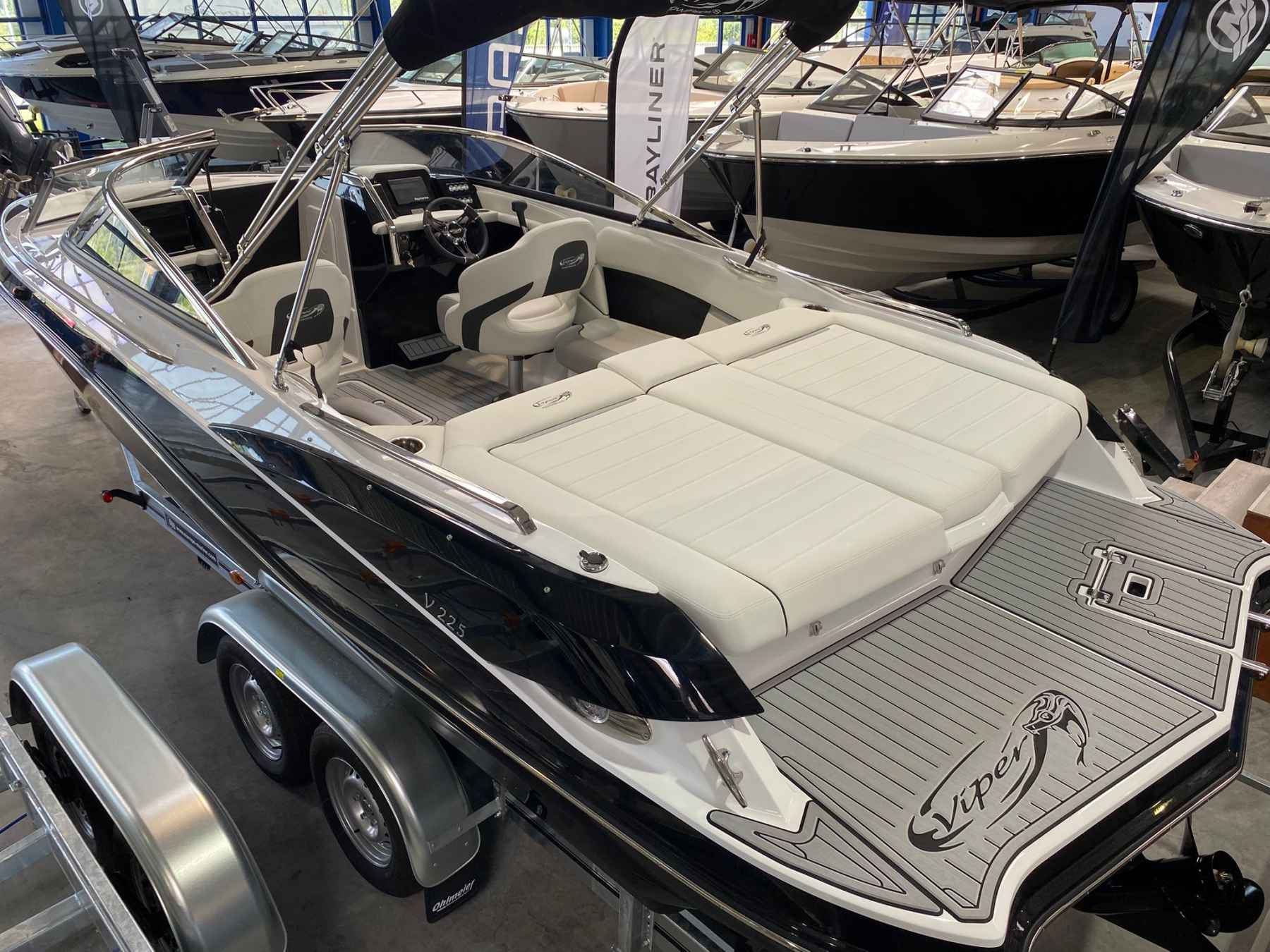Motorboot VIPER 225 TOXXIC