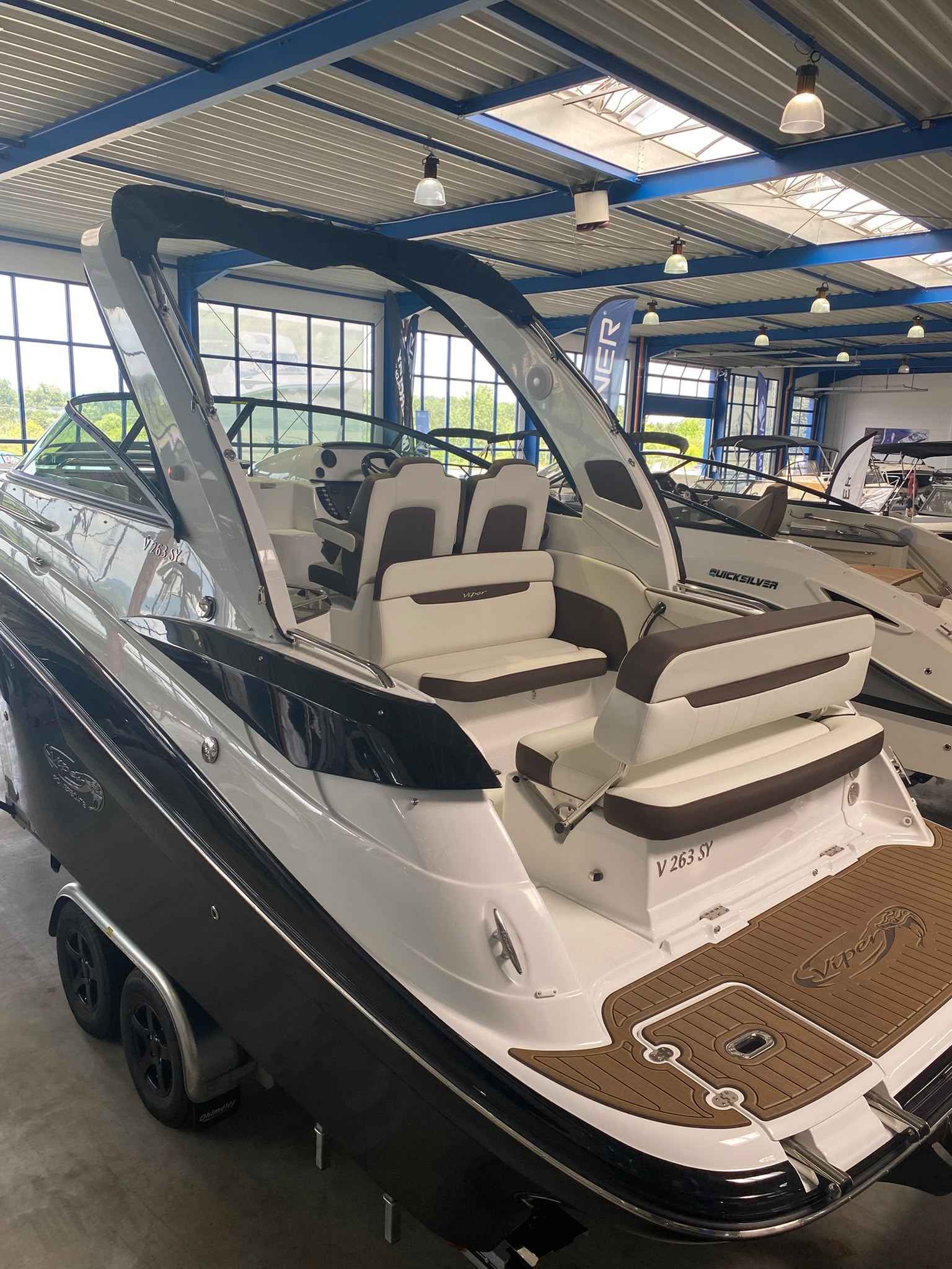 Motorboot Viper V 263 SY