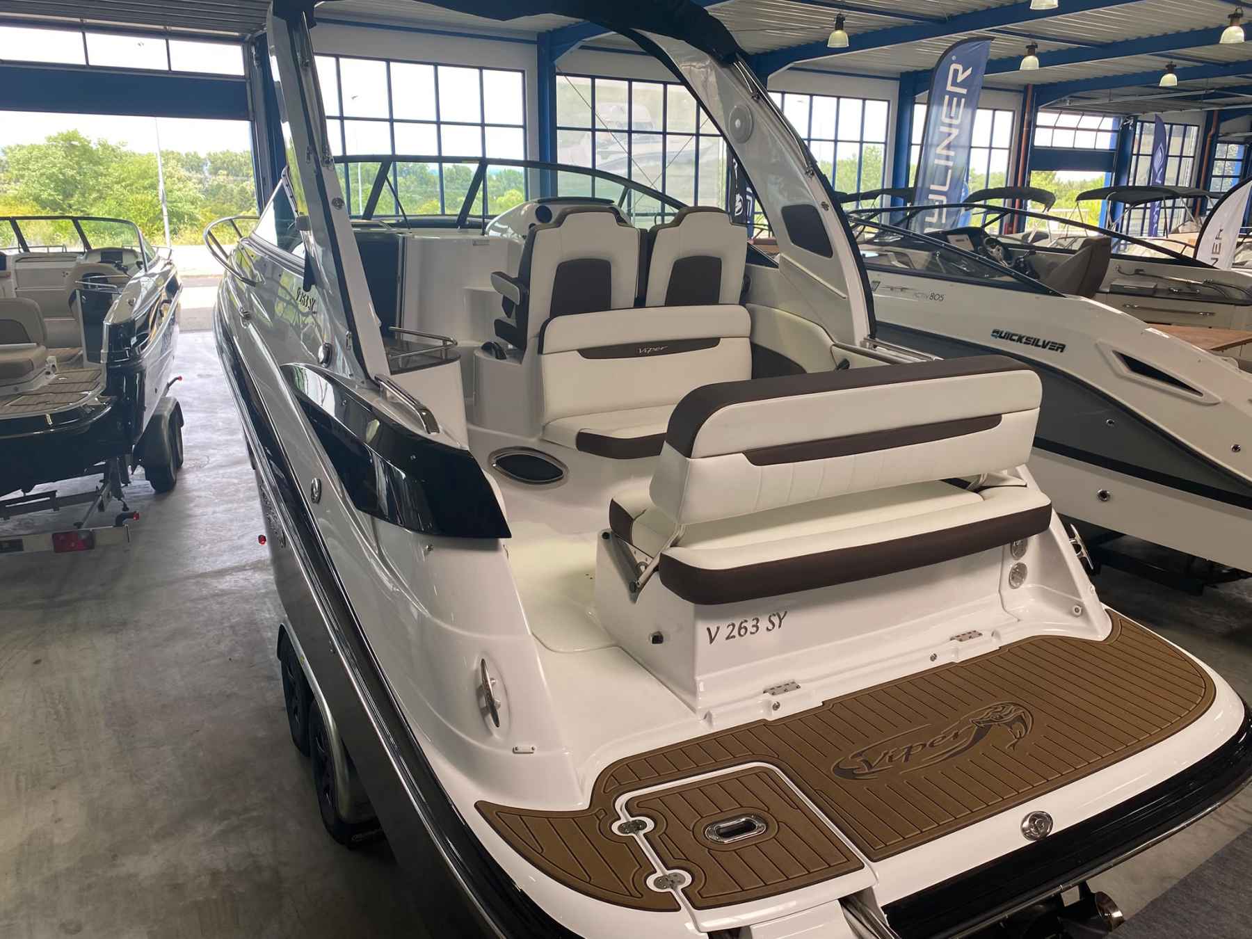 Motorboot Viper V 263 SY