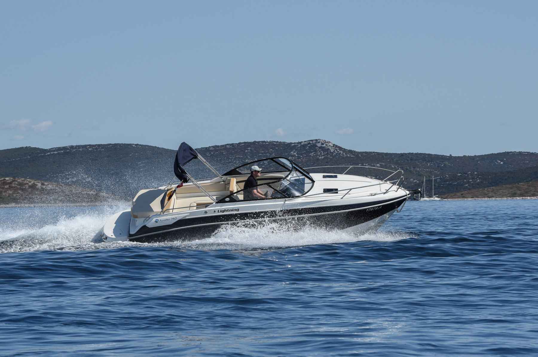 Motorboot AUSTER 740 CC