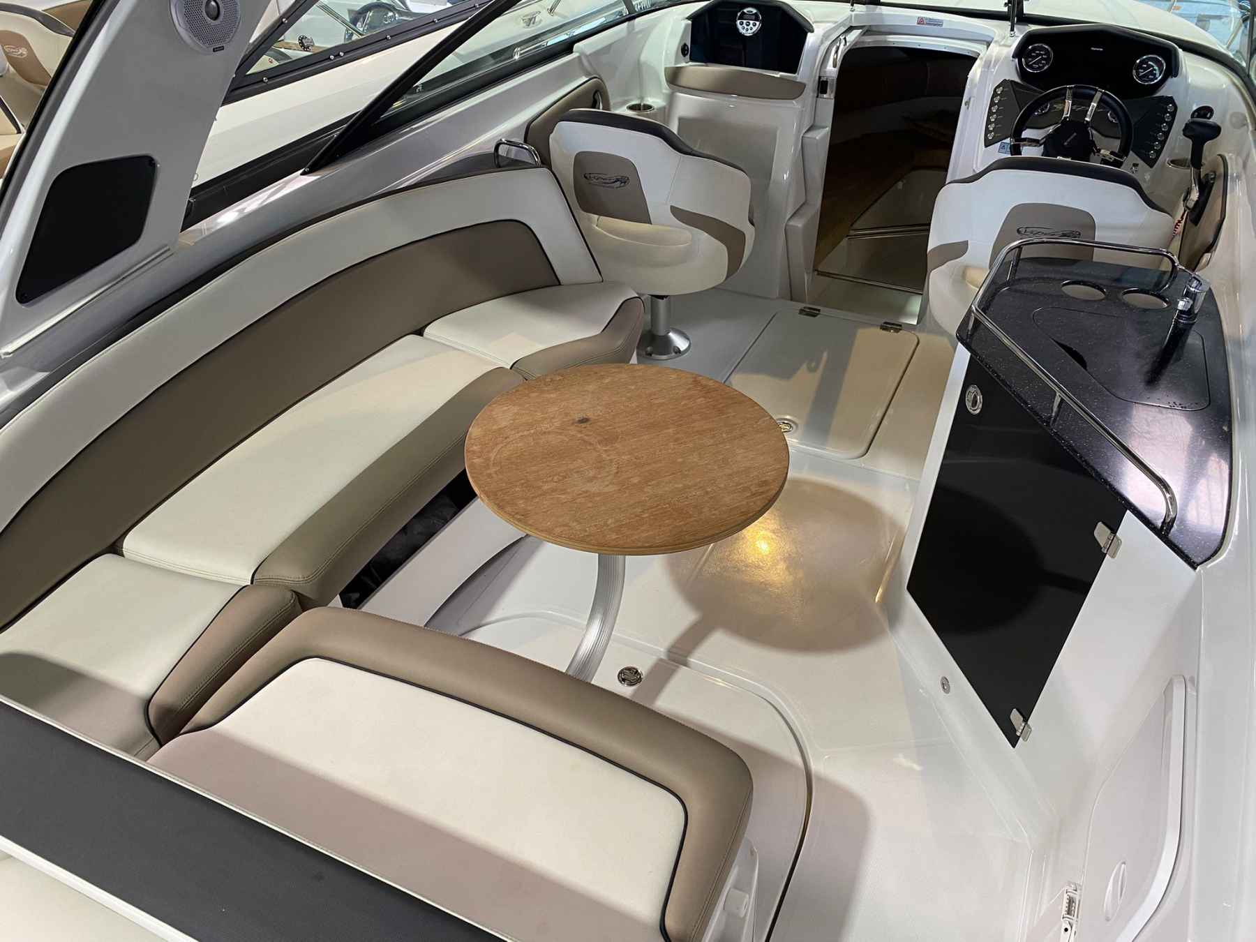 Motorboot Viper 263 DC