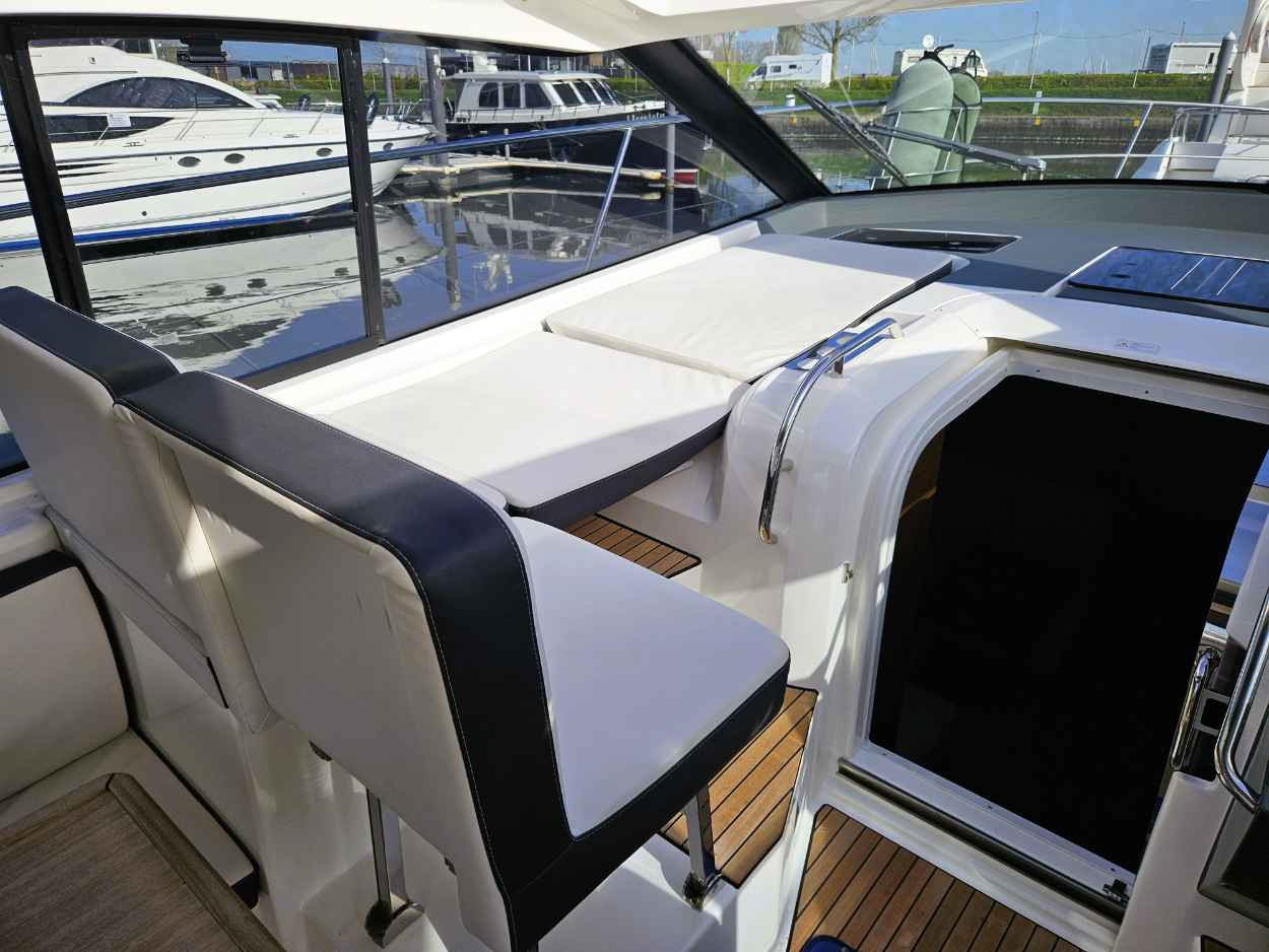 Motorboot Bavaria S40 HT
