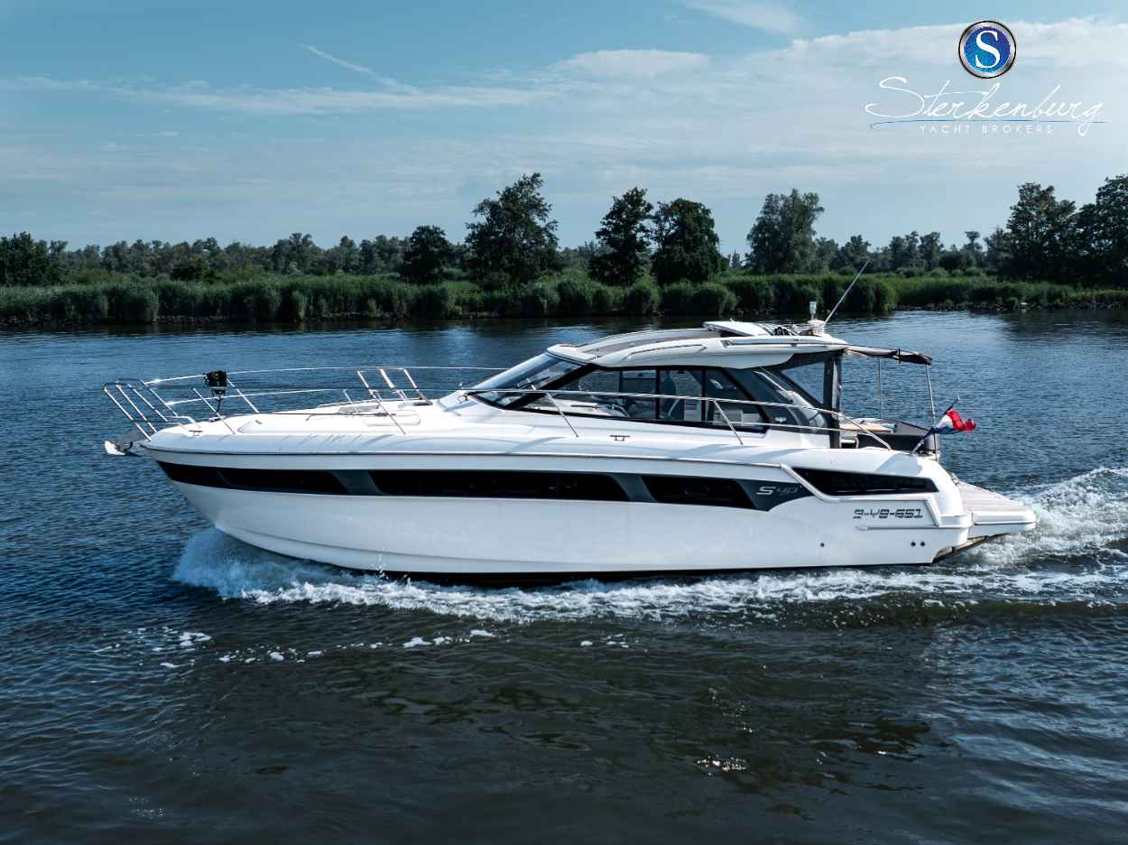 Motorboot Bavaria S40 HT