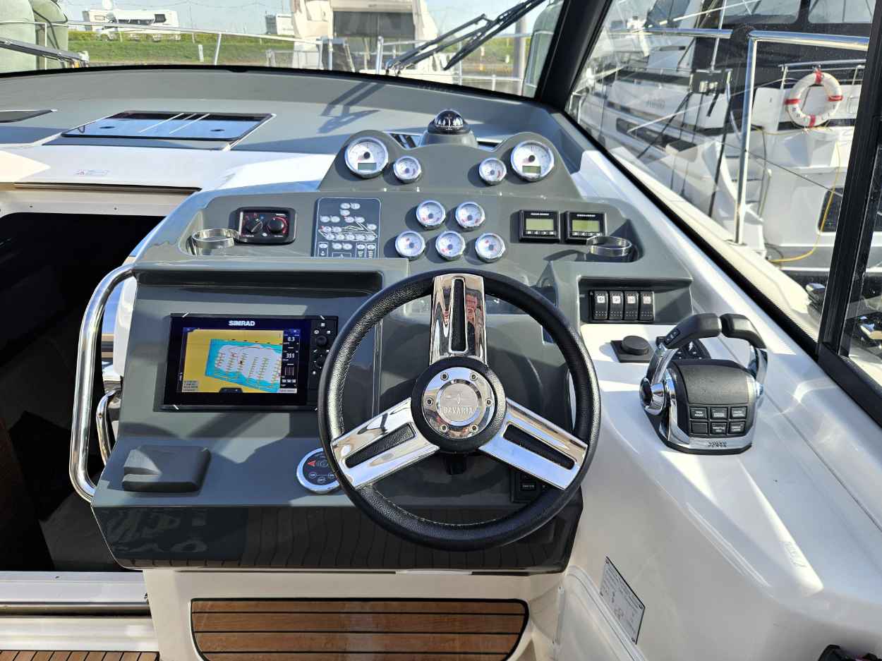 Motorboot Bavaria S40 HT