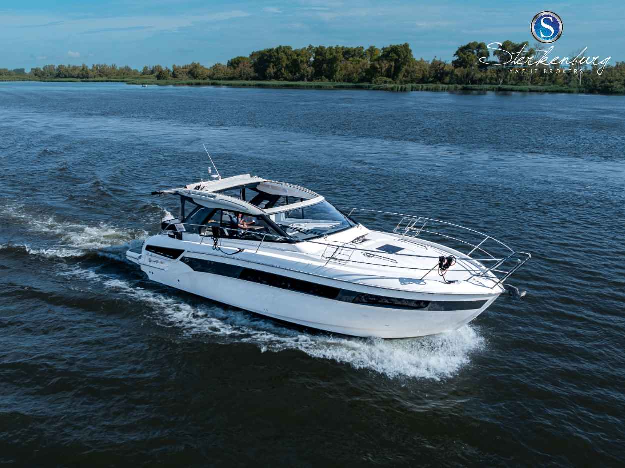 Motorboot Bavaria S40 HT