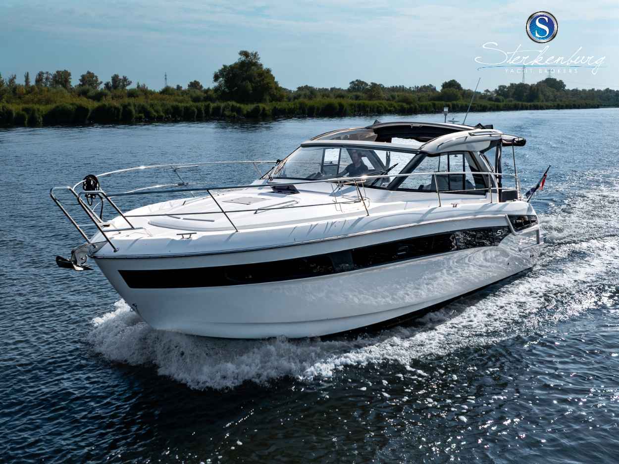 Motorboot Bavaria S40 HT