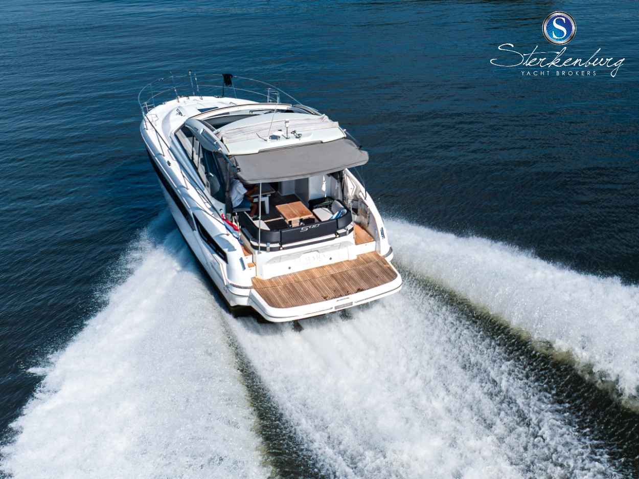 Motorboot Bavaria S40 HT