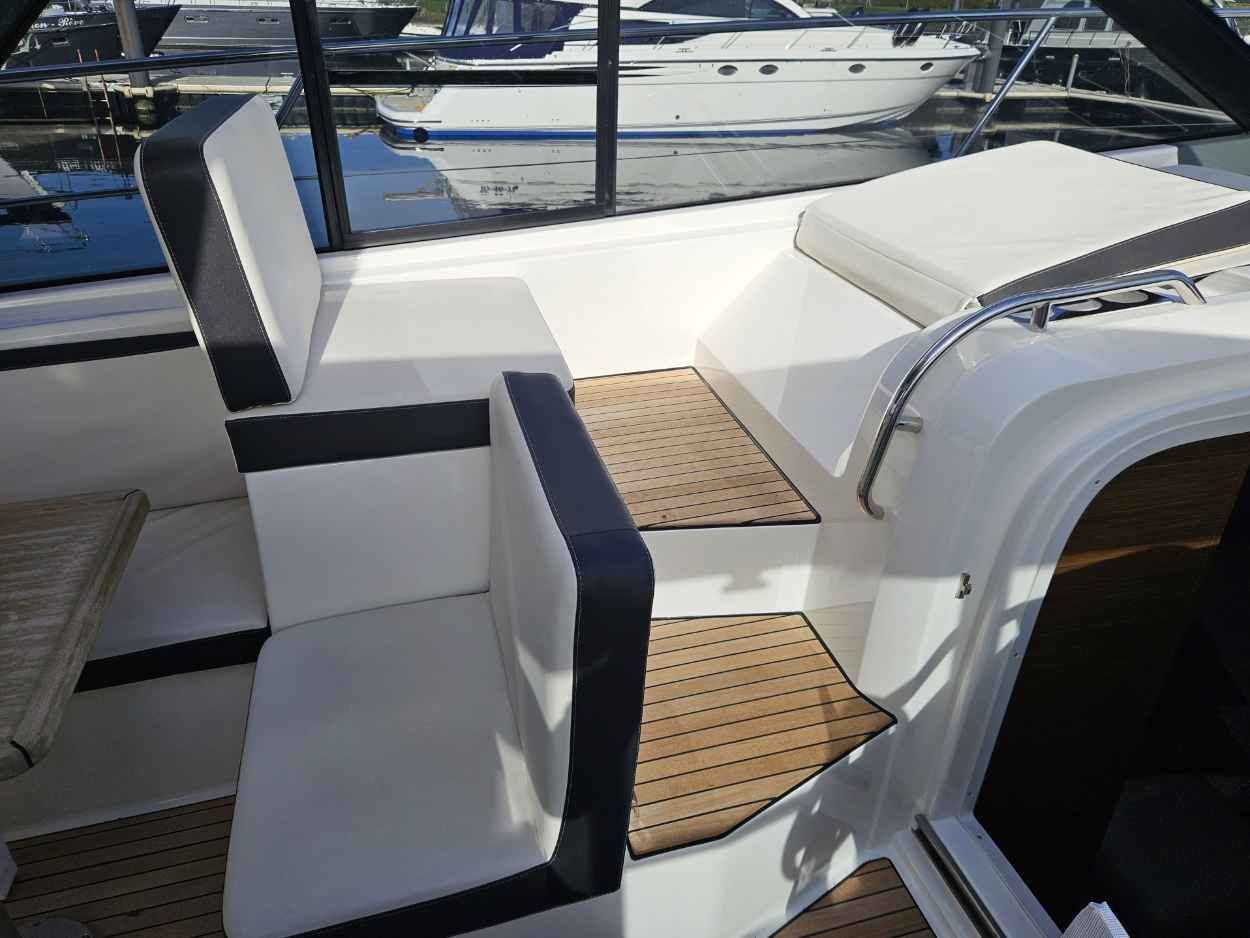Motorboot Bavaria S40 HT