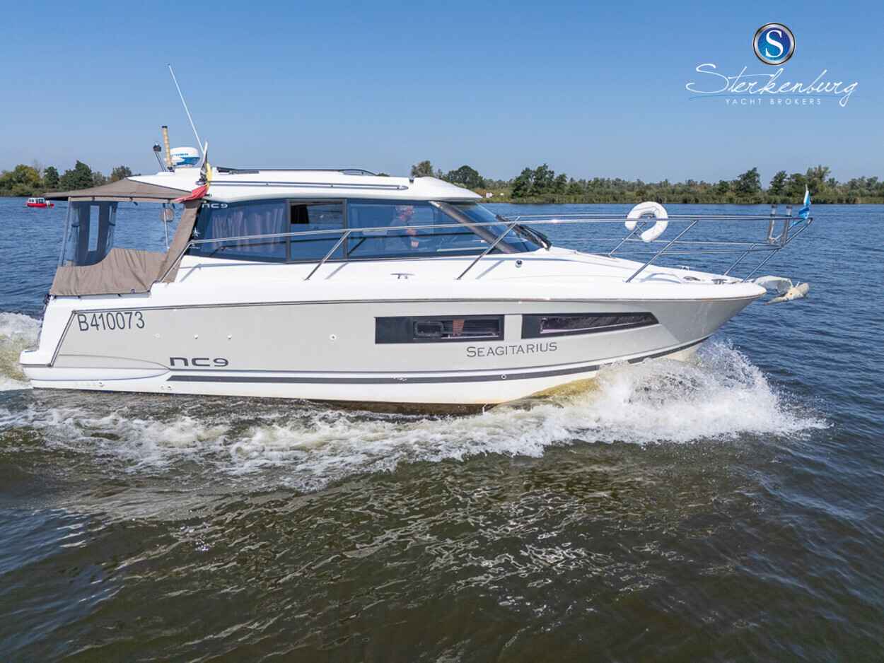 Motorboot Jeanneau NC 9