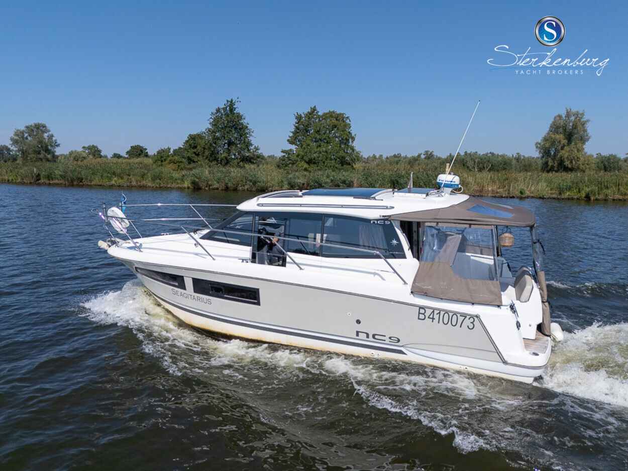 Motorboot Jeanneau NC 9