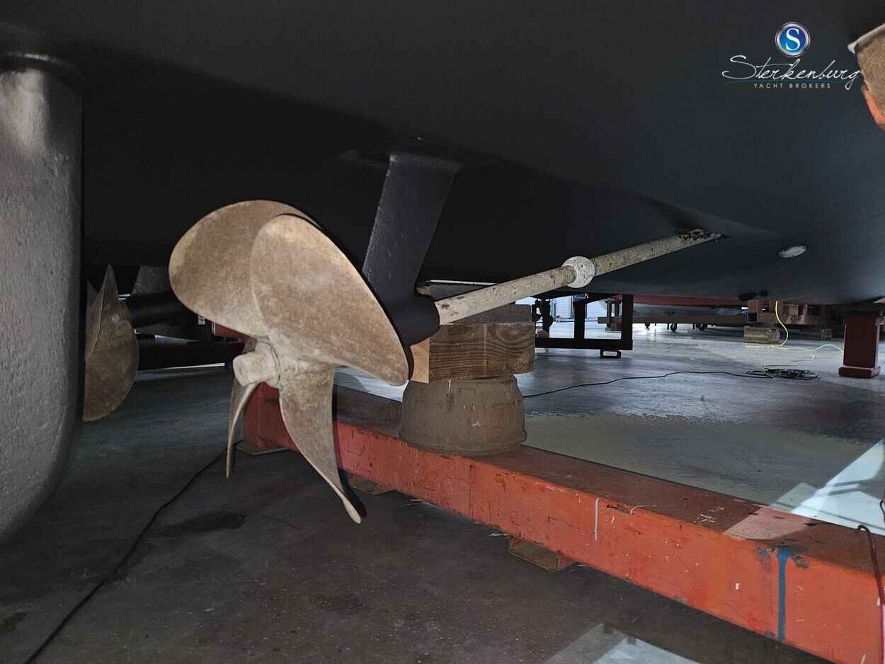 Motorboot Azimut 42