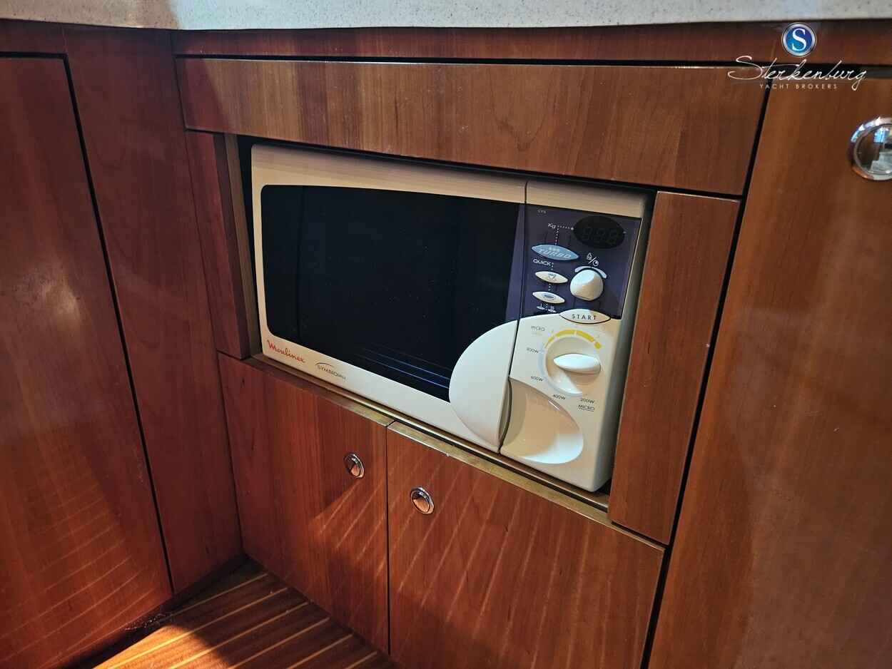 Motorboot Azimut 42