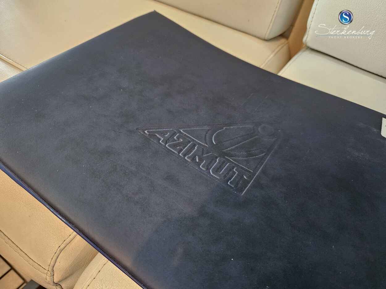 Motorboot Azimut 42
