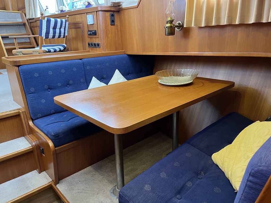 Motorboot Blauwe Hand Trawler 1400