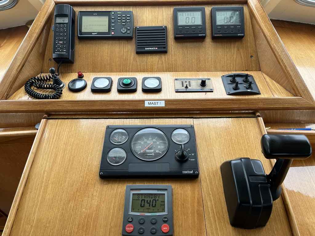 Motorboot Blauwe Hand Trawler 1400