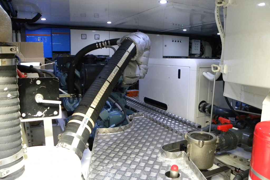 Motorboot Storm X 53F