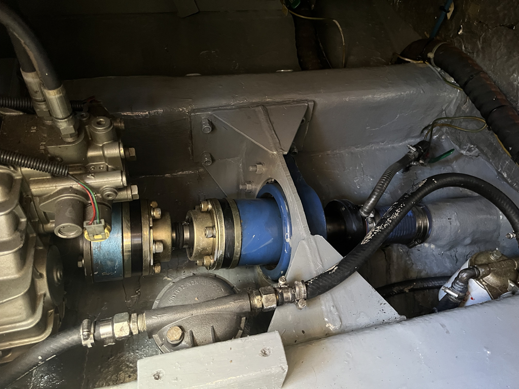 Motorboot Alen 425