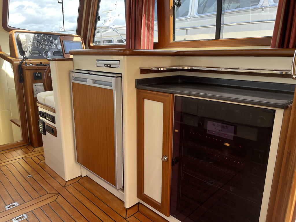 Motorboot Alen 425
