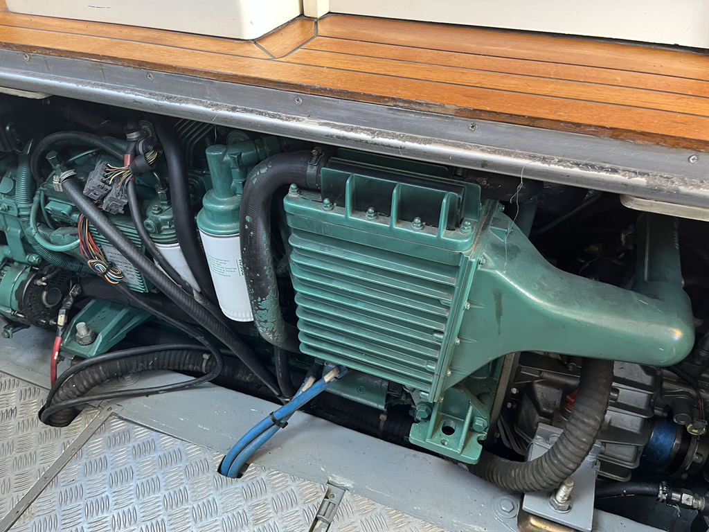 Motorboot Alen 425