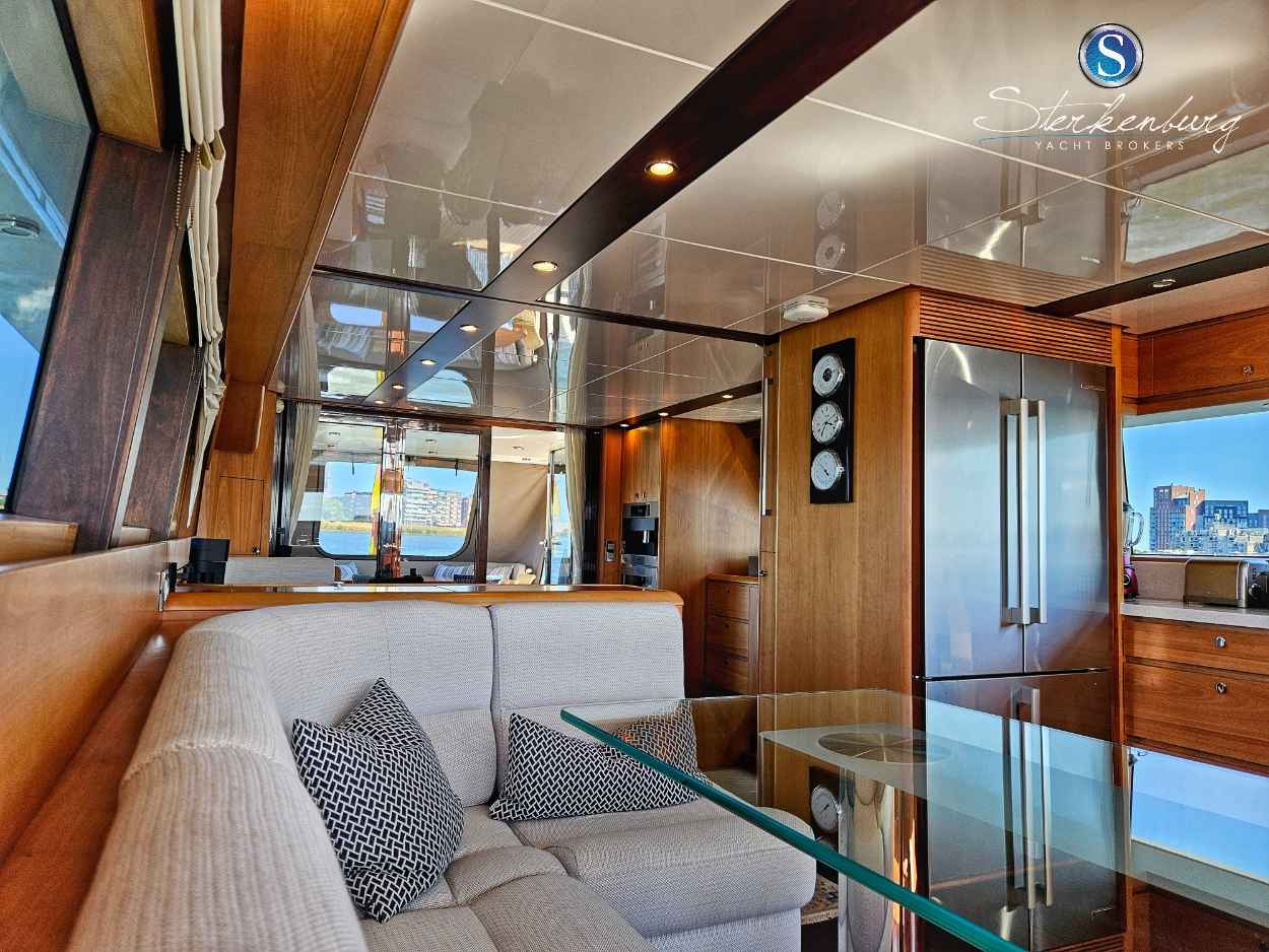 Motorboot Van der Valk Continental II 2300 ALU-IPS