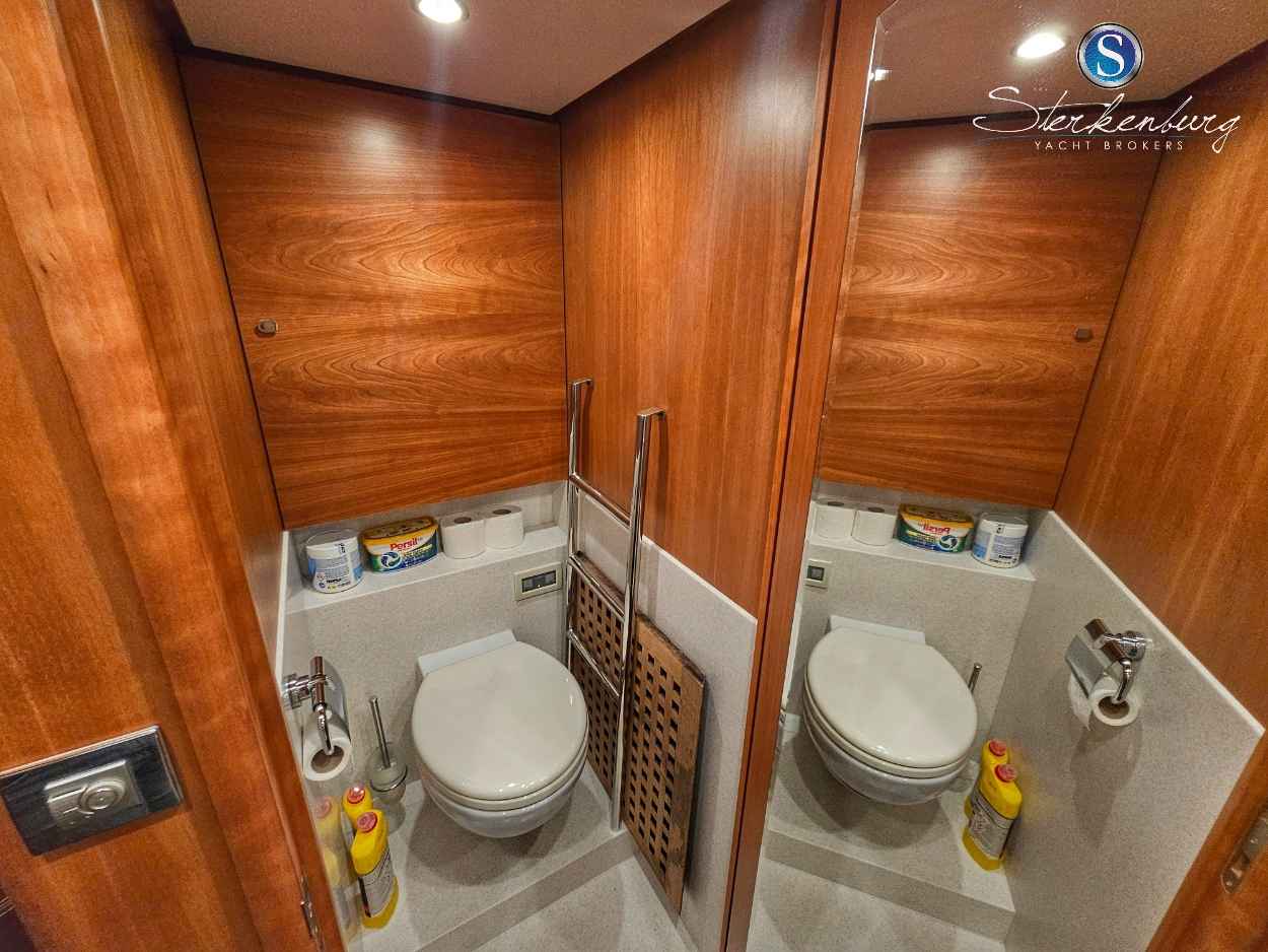Motorboot Van der Valk Continental II 2300 ALU-IPS