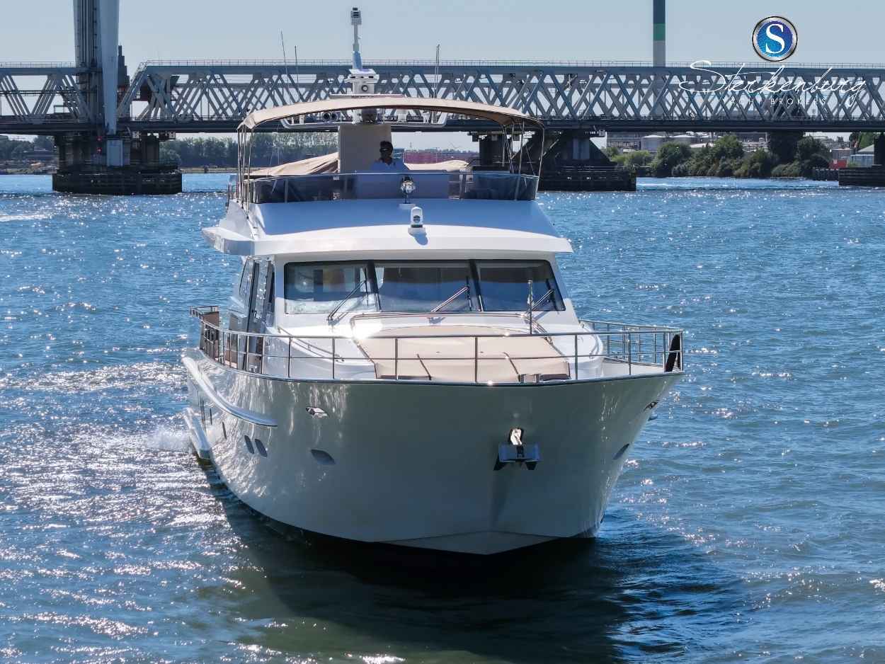 Motorboot Van der Valk Continental II 2300 ALU-IPS