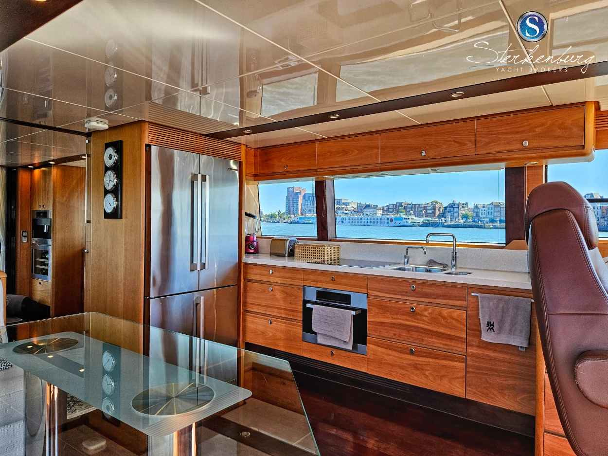 Motorboot Van der Valk Continental II 2300 ALU-IPS
