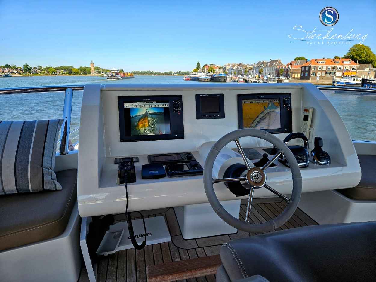 Motorboot Van der Valk Continental II 2300 ALU-IPS