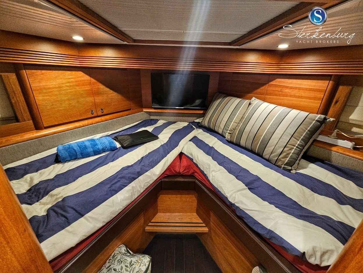Motorboot Van der Valk Continental II 2300 ALU-IPS