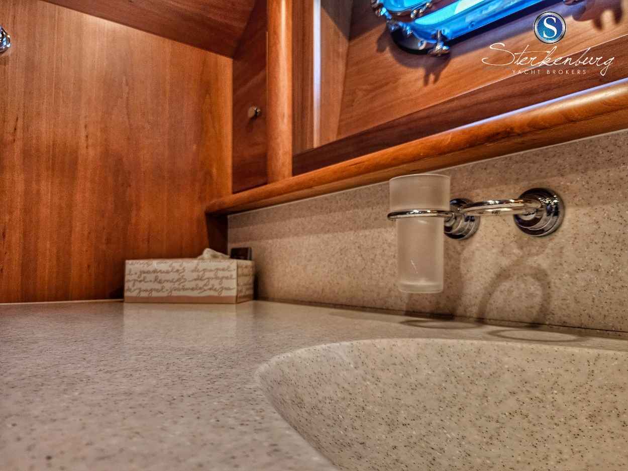 Motorboot Van der Valk Continental II 2300 ALU-IPS