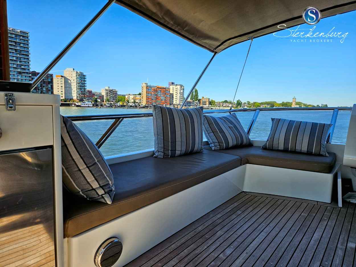 Motorboot Van der Valk Continental II 2300 ALU-IPS