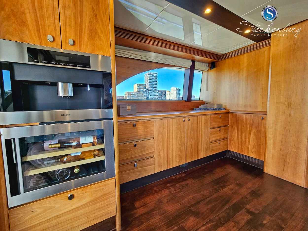 Motorboot Van der Valk Continental II 2300 ALU-IPS