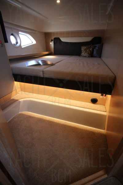 Motorboot Bavaria E40 Sedan