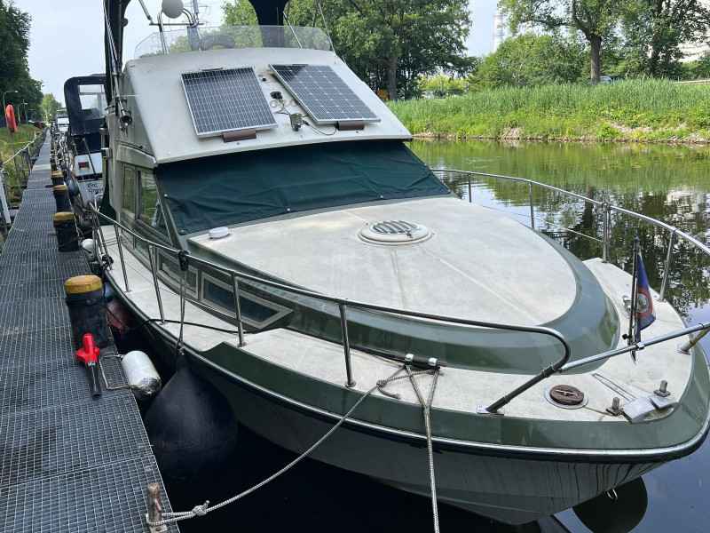 Motorboot Coronet 32 Sedan