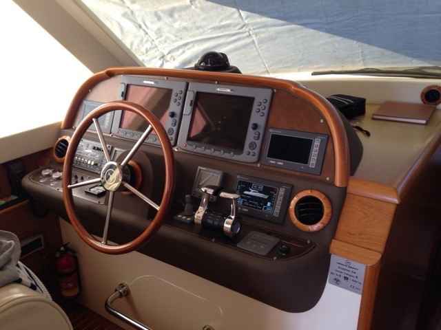 Motorboot Mochi Craft Dolphin 54 Sun Top