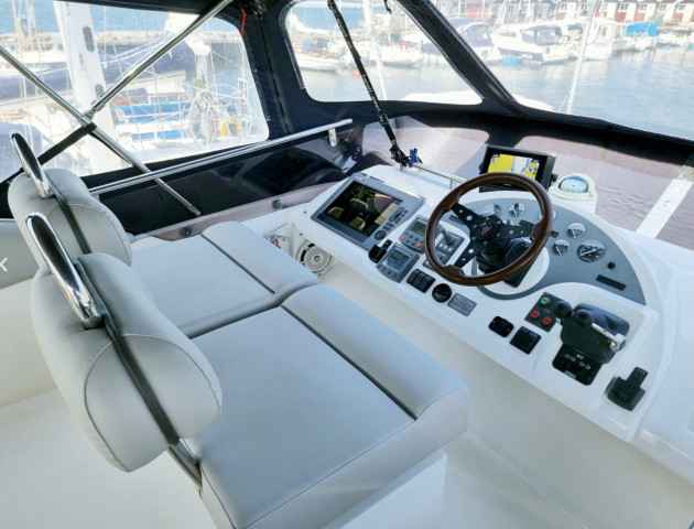 Motorboot Fairline (GB) Phantom 40 Fly