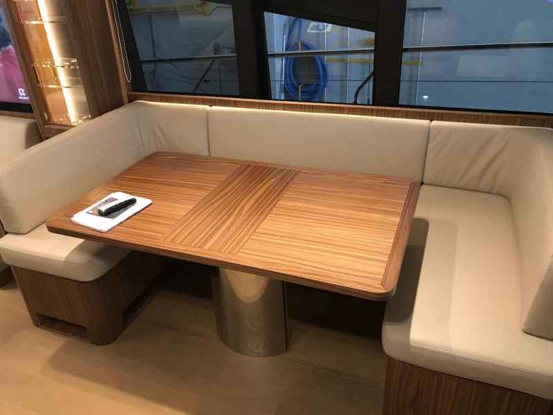 Motorboot Absolute 60 Fly