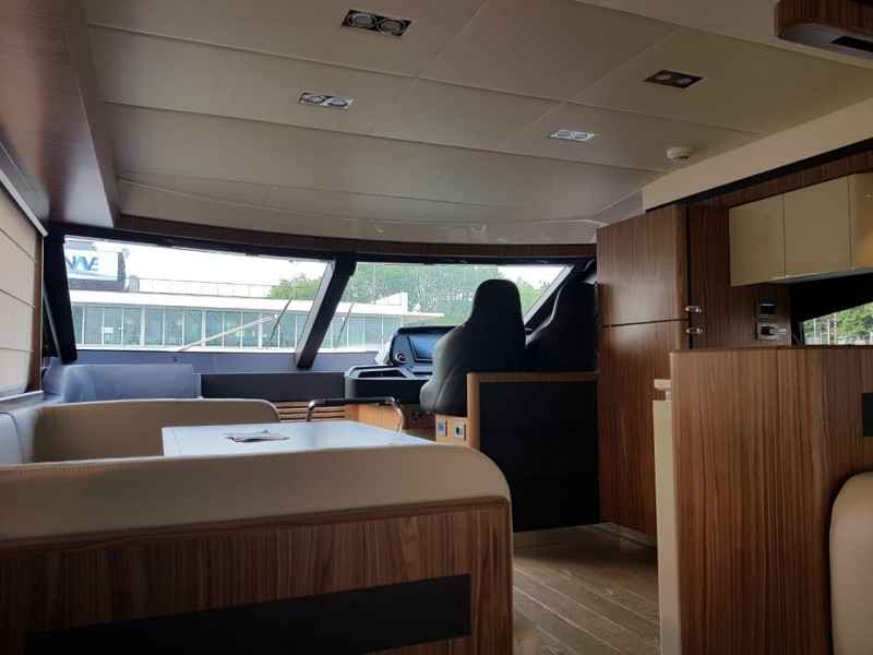 Motorboot Absolute 60 Fly