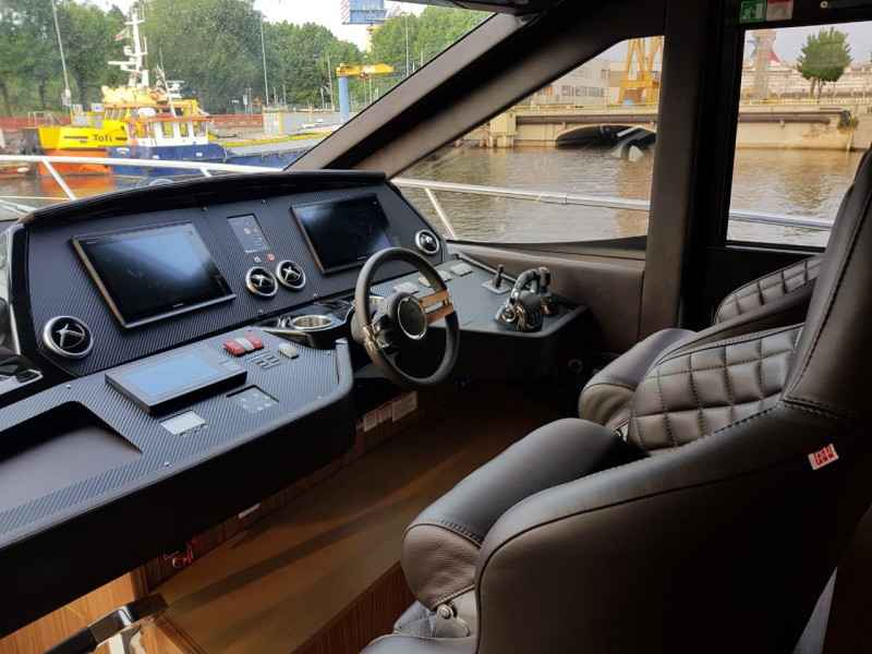 Motorboot Absolute 60 Fly