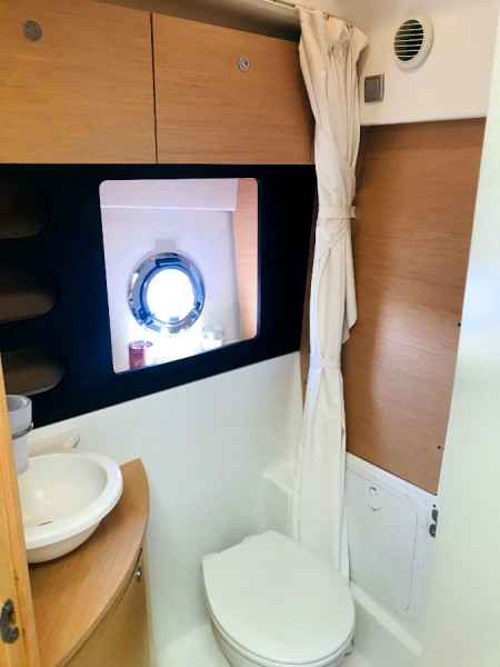 Motorboot Beneteau Monte Carlo 37 Sports Cruiser