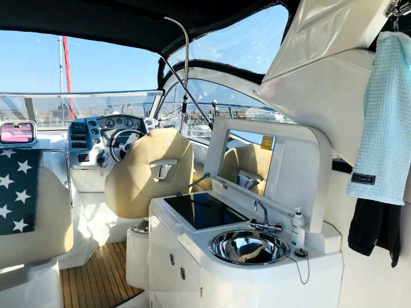 Motorboot Beneteau Monte Carlo 37 Sports Cruiser
