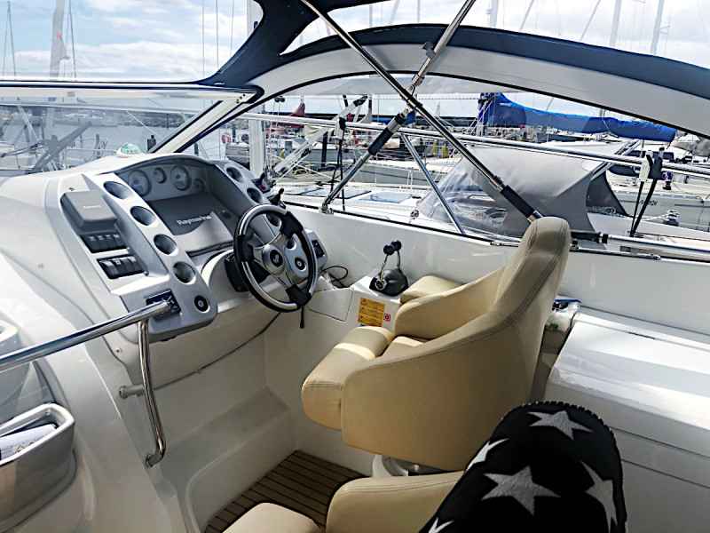 Motorboot Beneteau Monte Carlo 37 Sports Cruiser