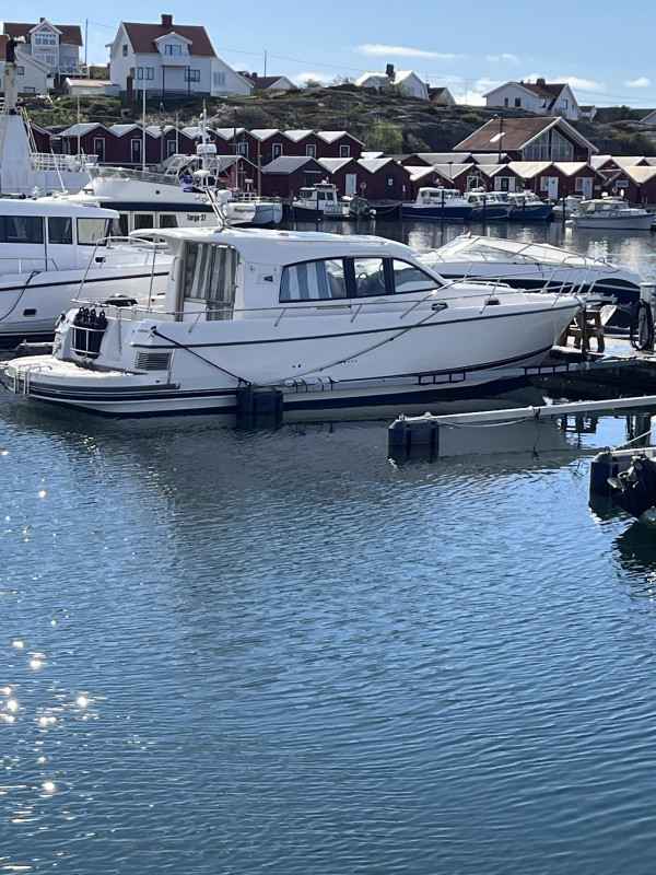Motorboot Beneteau Monte Carlo 37 Sports Cruiser