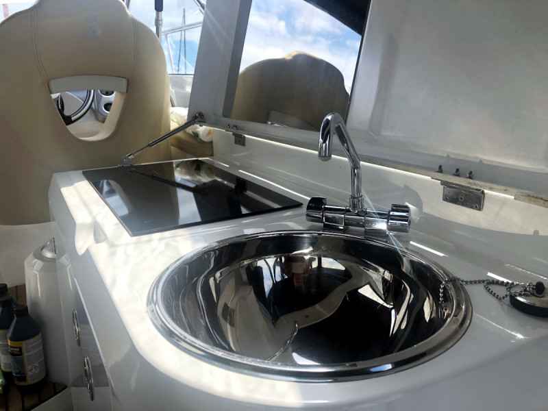 Motorboot Beneteau Monte Carlo 37 Sports Cruiser
