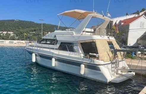 Motorboot Bavaria S36 HT