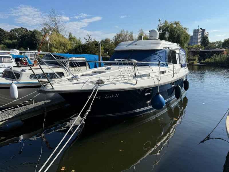 Motorboot Fairline Squadron 52 Fly